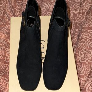 Elegant Black Ankle Boots